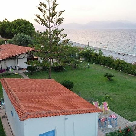 Villa Akrata Esterno foto