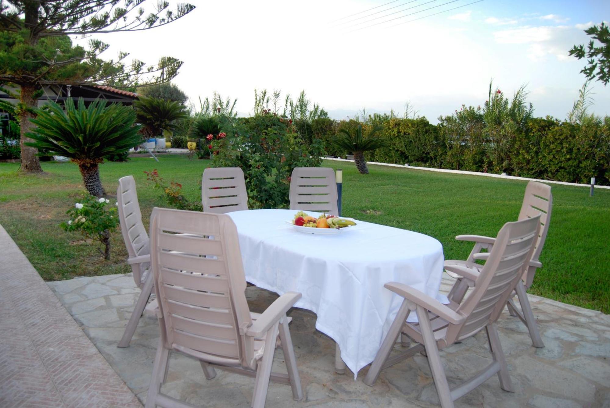 Villa Akrata Esterno foto
