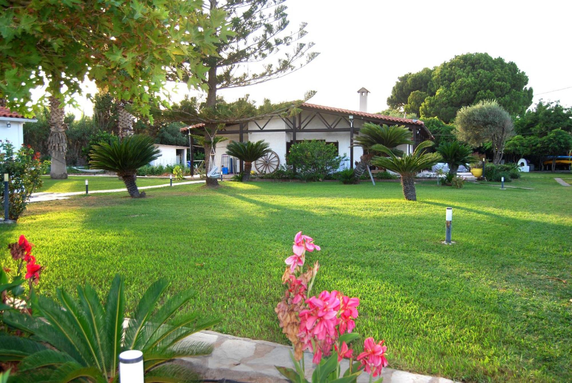 Villa Akrata Esterno foto