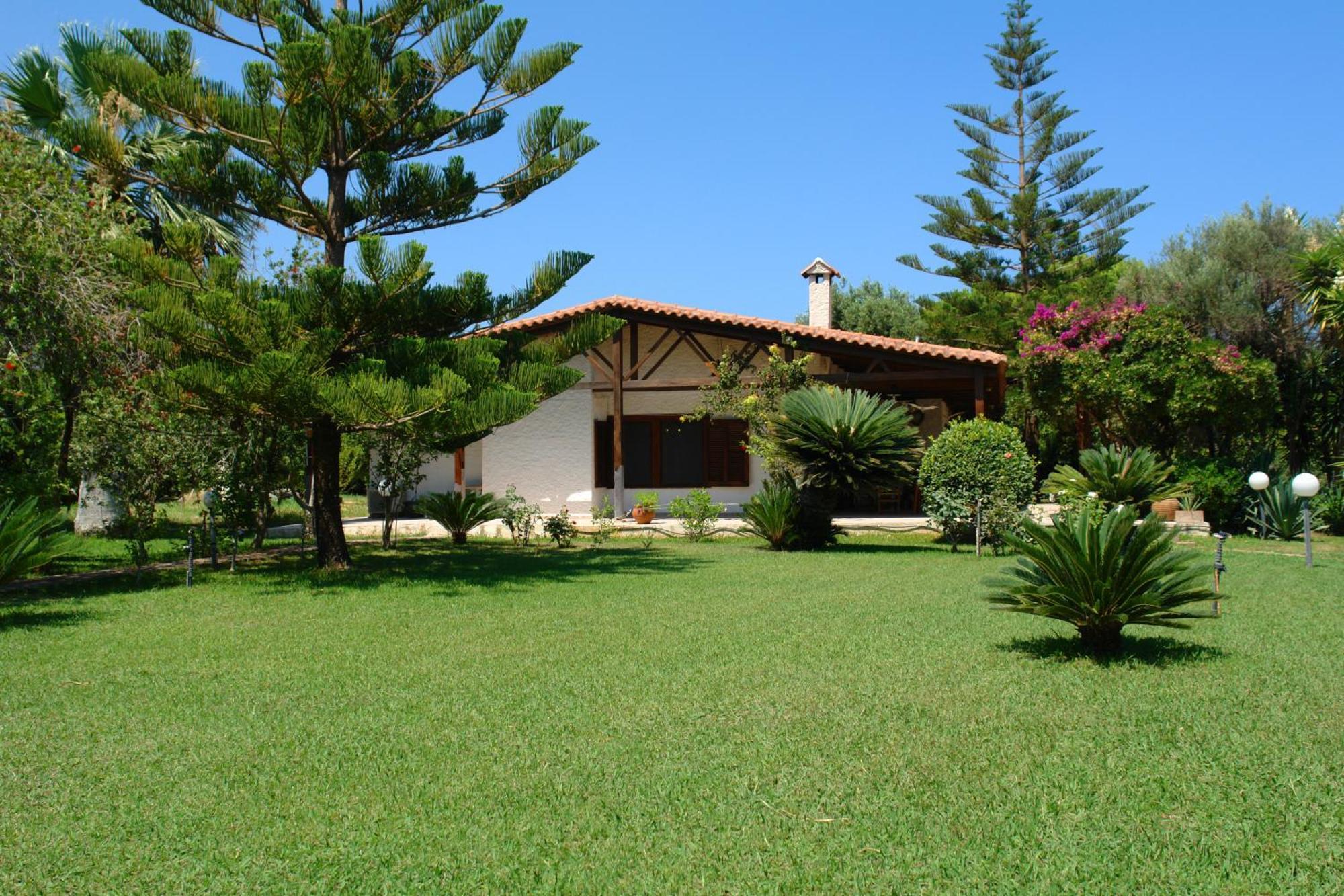 Villa Akrata Esterno foto